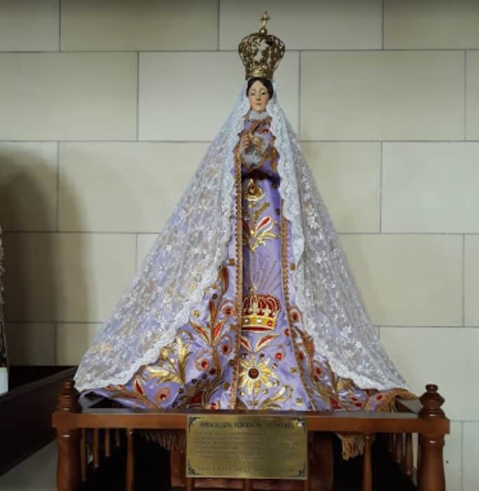 Detalles del interior de la Parroquia Nuestra Señora del Consuelo